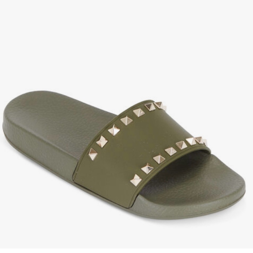 Valentino Rockstud army green PCV slide size 38